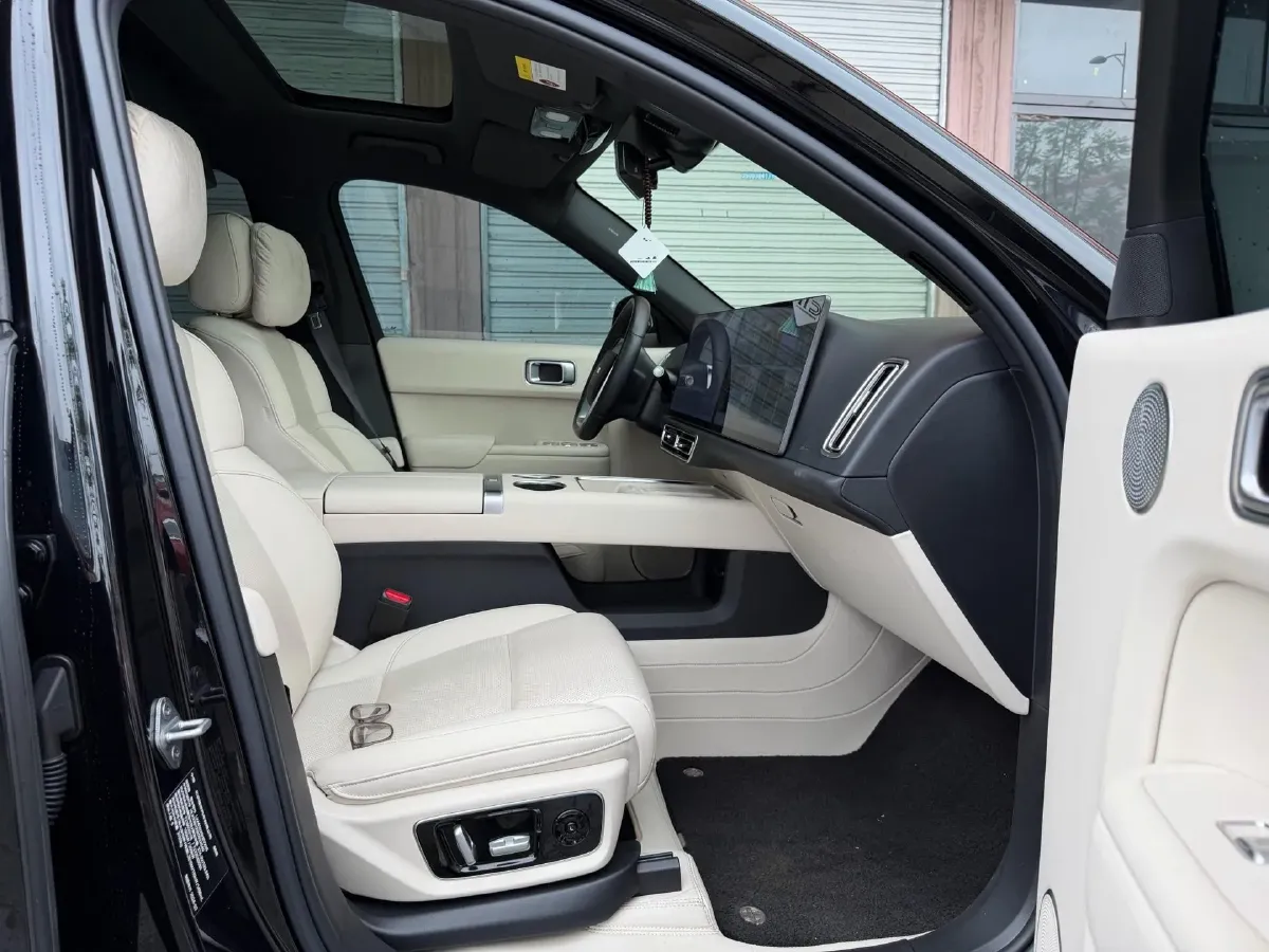 2024 Li L8 Range Extended 154HP REEV 52.3KWH,autocango,china used car exporter,china ev exporter,chinese used car exporter,chinese used ev exporter