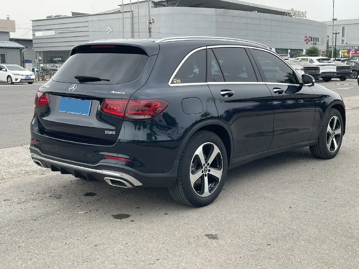 2022 Mercedes-Benz GLC Class 2.0T 197HP L4 9AT,autocango,china used car exporter,china ev exporter,chinese used car exporter,chinese used ev exporter