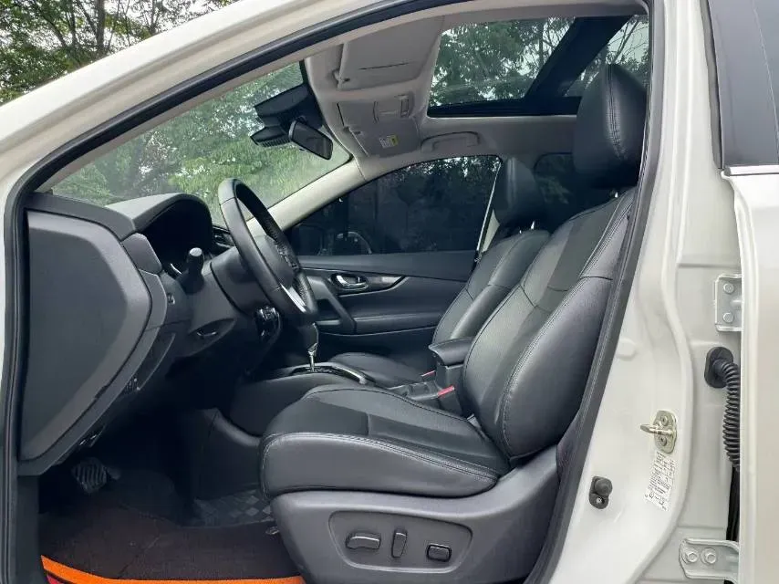 2023 Nissan X-Trail 2.0L 151HP L4 CVT,autocango,china used car exporter,china ev exporter,chinese used car exporter,chinese used ev exporter