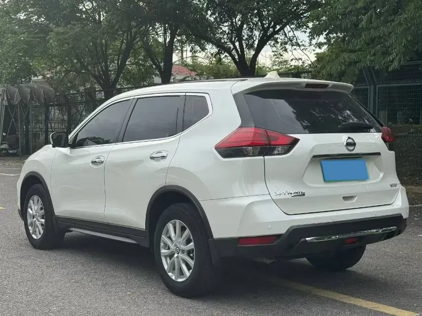2023 Nissan X-Trail 2.0L 151HP L4 CVT,autocango,china used car exporter,china ev exporter,chinese used car exporter,chinese used ev exporter