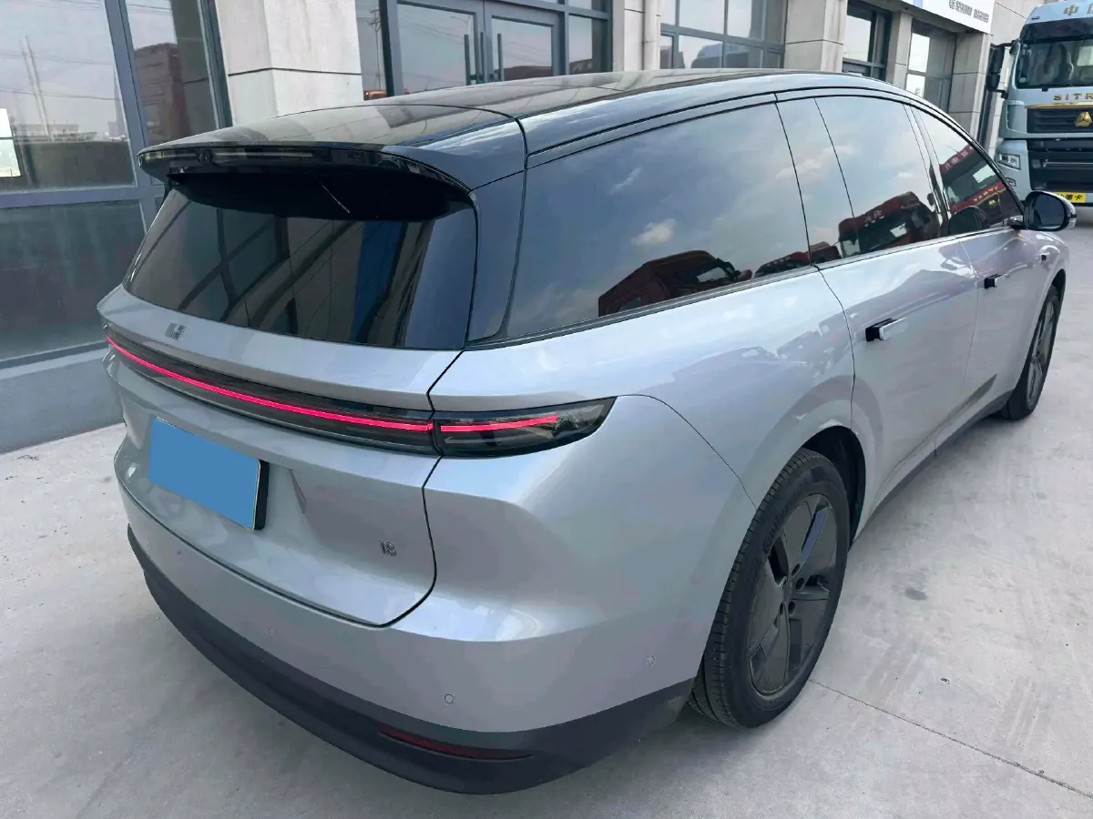 2025 Li i8 BEV,autocango,china used car exporter,china ev exporter,chinese used car exporter,chinese used ev exporter