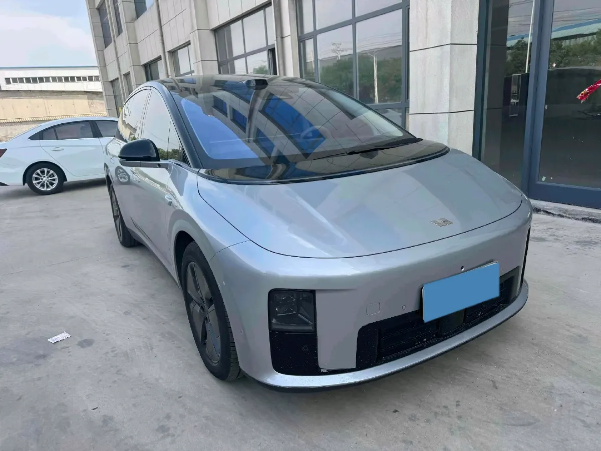 2025 Li i8 BEV,autocango,china used car exporter,china ev exporter,chinese used car exporter,chinese used ev exporter