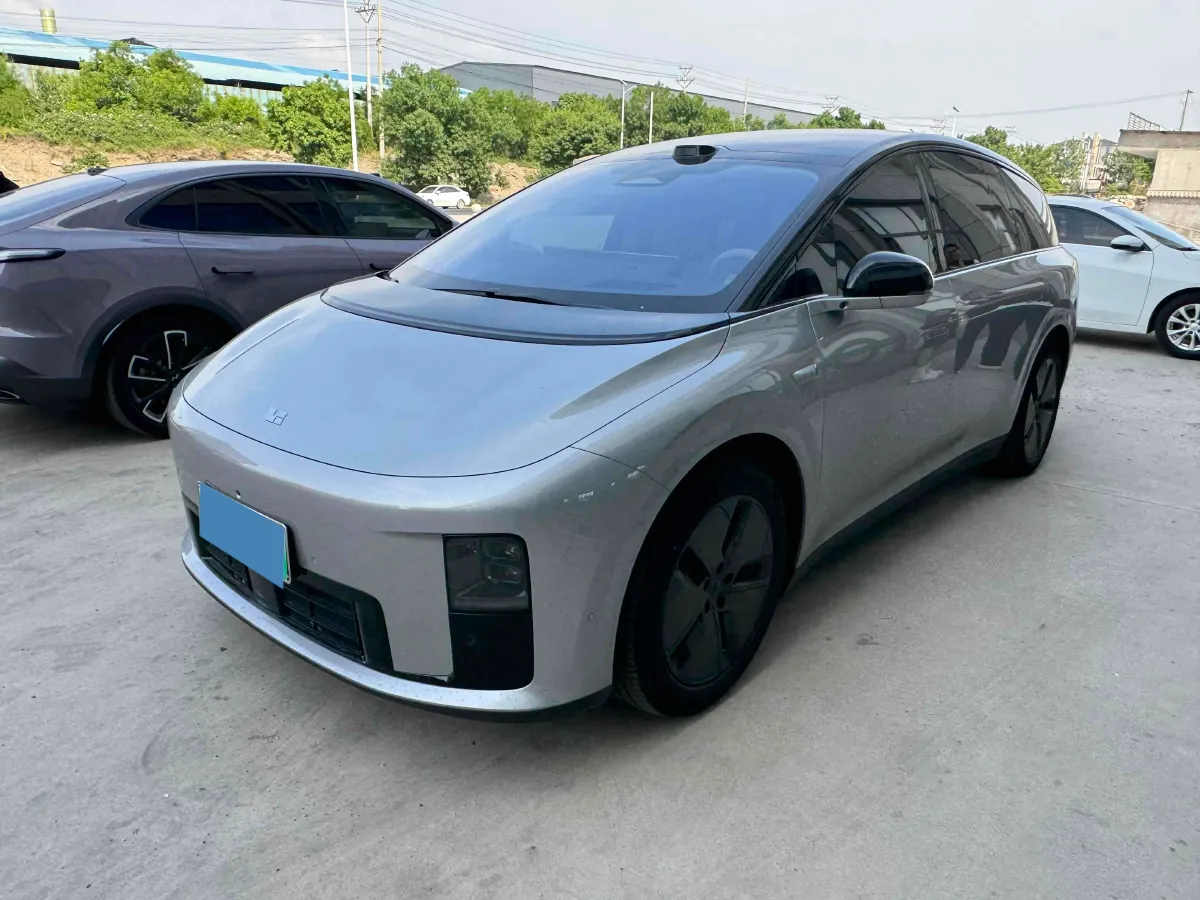 2025 Li i8 BEV,autocango,china used car exporter,china ev exporter,chinese used car exporter,chinese used ev exporter