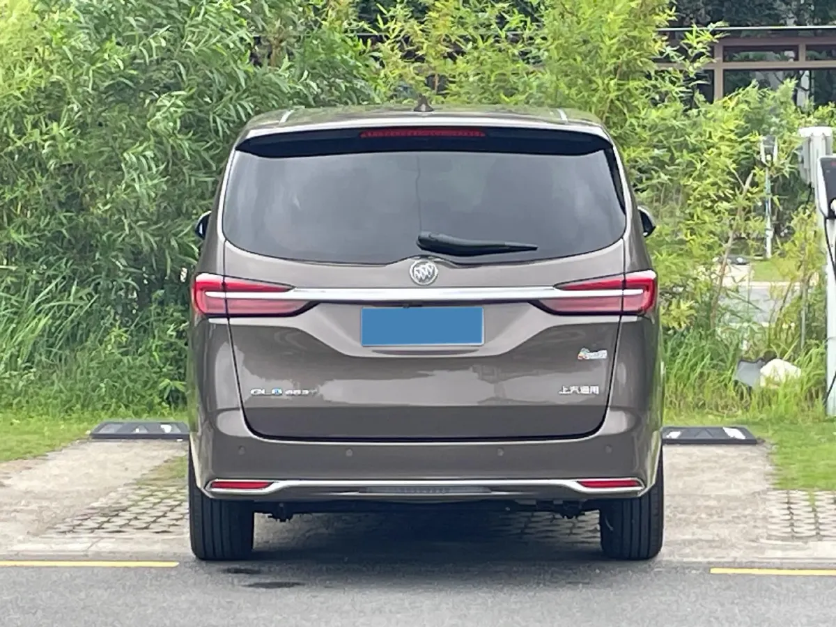 2022 Buick GL8 2.0T 237HP L4 9AT,autocango,china used car exporter,china ev exporter,chinese used car exporter,chinese used ev exporter