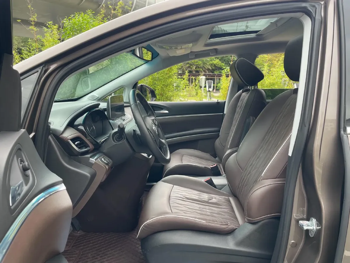 2022 Buick GL8 2.0T 237HP L4 9AT,autocango,china used car exporter,china ev exporter,chinese used car exporter,chinese used ev exporter
