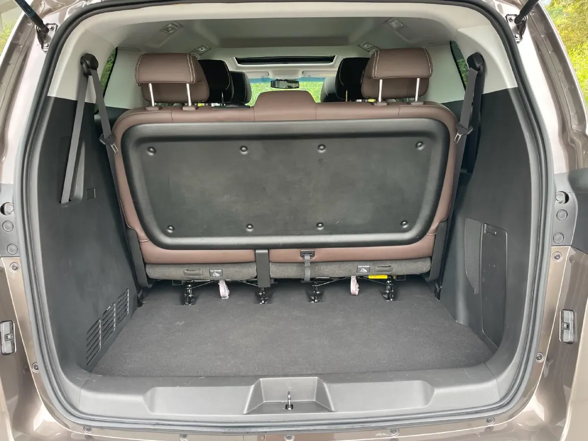2022 Buick GL8 2.0T 237HP L4 9AT,autocango,china used car exporter,china ev exporter,chinese used car exporter,chinese used ev exporter