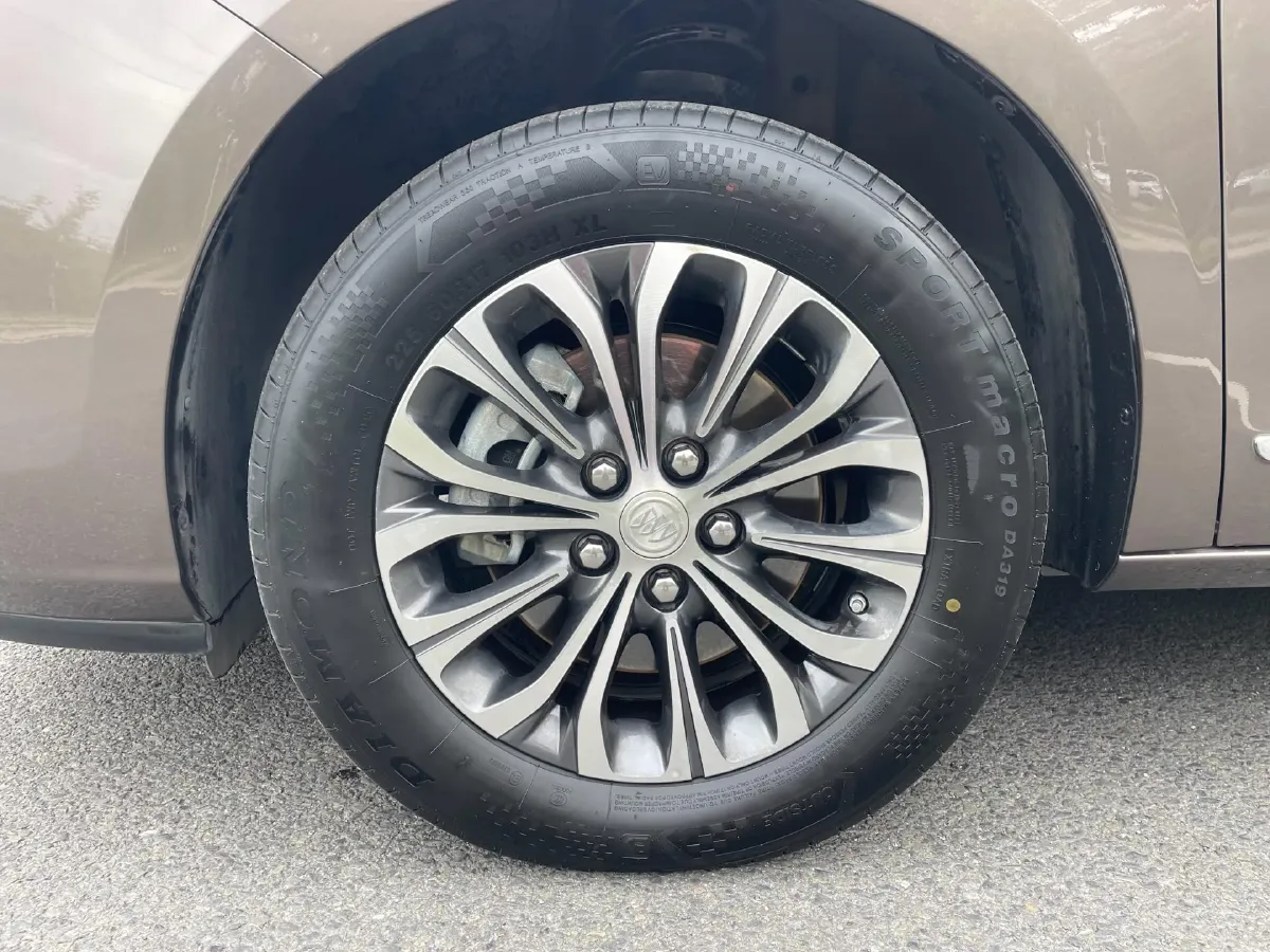 2022 Buick GL8 2.0T 237HP L4 9AT,autocango,china used car exporter,china ev exporter,chinese used car exporter,chinese used ev exporter