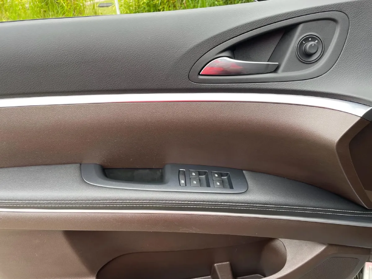 2022 Buick GL8 2.0T 237HP L4 9AT,autocango,china used car exporter,china ev exporter,chinese used car exporter,chinese used ev exporter