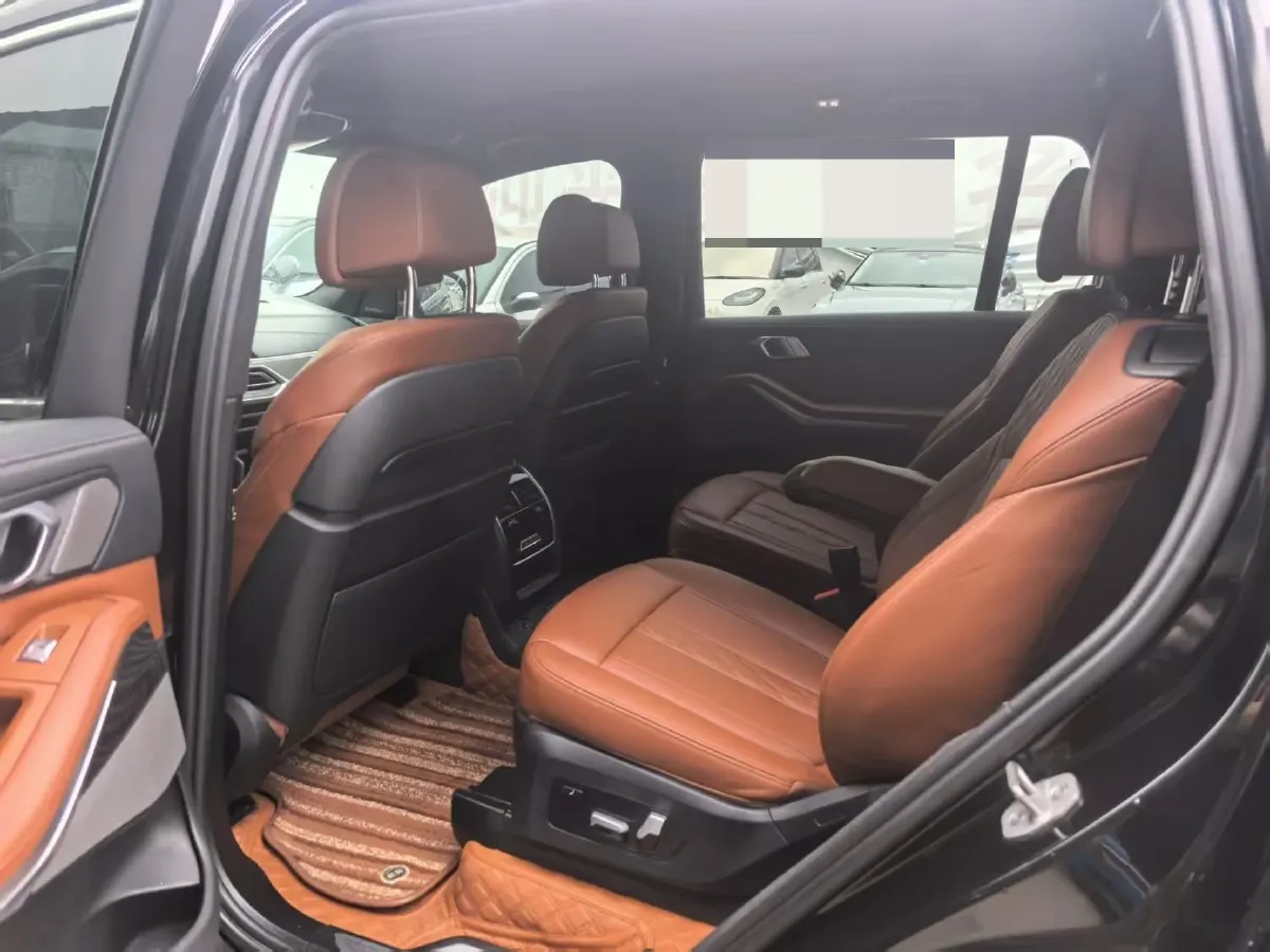 2020 BMW X7 3.0T 340HP L6 8AT,autocango,china used car exporter,china ev exporter,chinese used car exporter,chinese used ev exporter