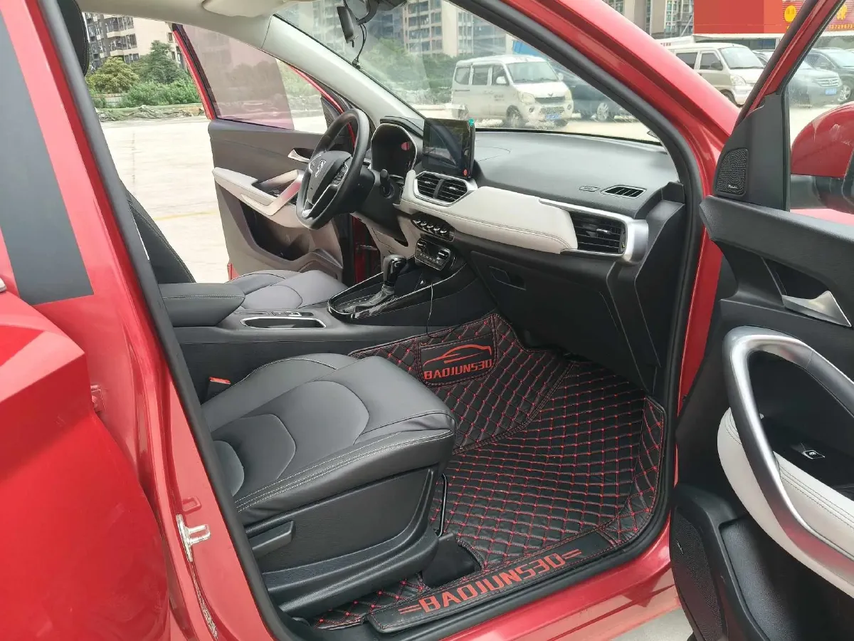 2019 BaoJun 530 1.5T 151HP L4 CVT,autocango,china used car exporter,china ev exporter,chinese used car exporter,chinese used ev exporter