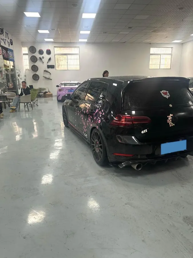 2018 Volkswagen GolfGTI 2.0T 220HP L4 7DCT,autocango,china used car exporter,china ev exporter,chinese used car exporter,chinese used ev exporter
