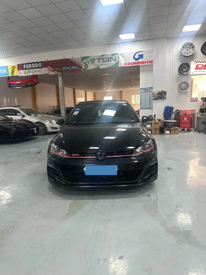 2018 Volkswagen GolfGTI 2.0T 220HP L4 7DCT,autocango,china used car exporter,china ev exporter,chinese used car exporter,chinese used ev exporter