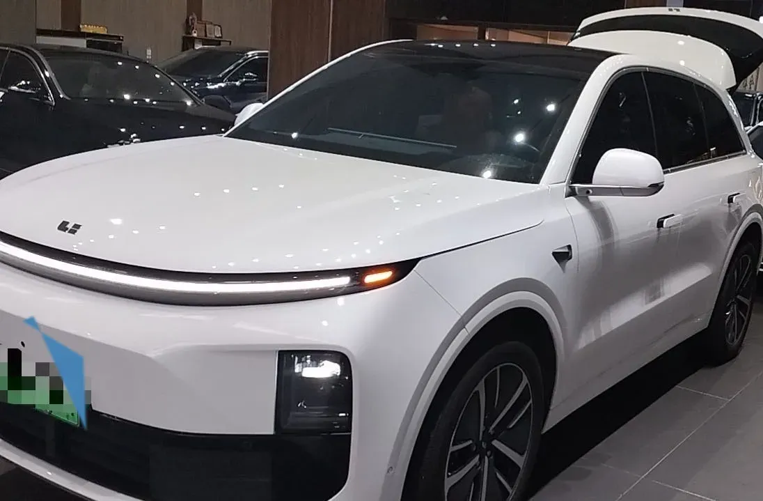 2024 Li L6 Range Extended 154HP L4 REEV 36.8KWH,autocango,china used car exporter,china ev exporter,chinese used car exporter,chinese used ev exporter