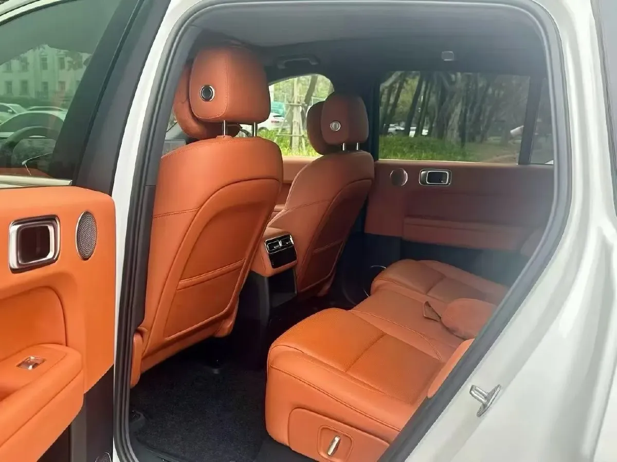 2024 Li L6 Range Extended 154HP L4 REEV 36.8KWH,autocango,china used car exporter,china ev exporter,chinese used car exporter,chinese used ev exporter