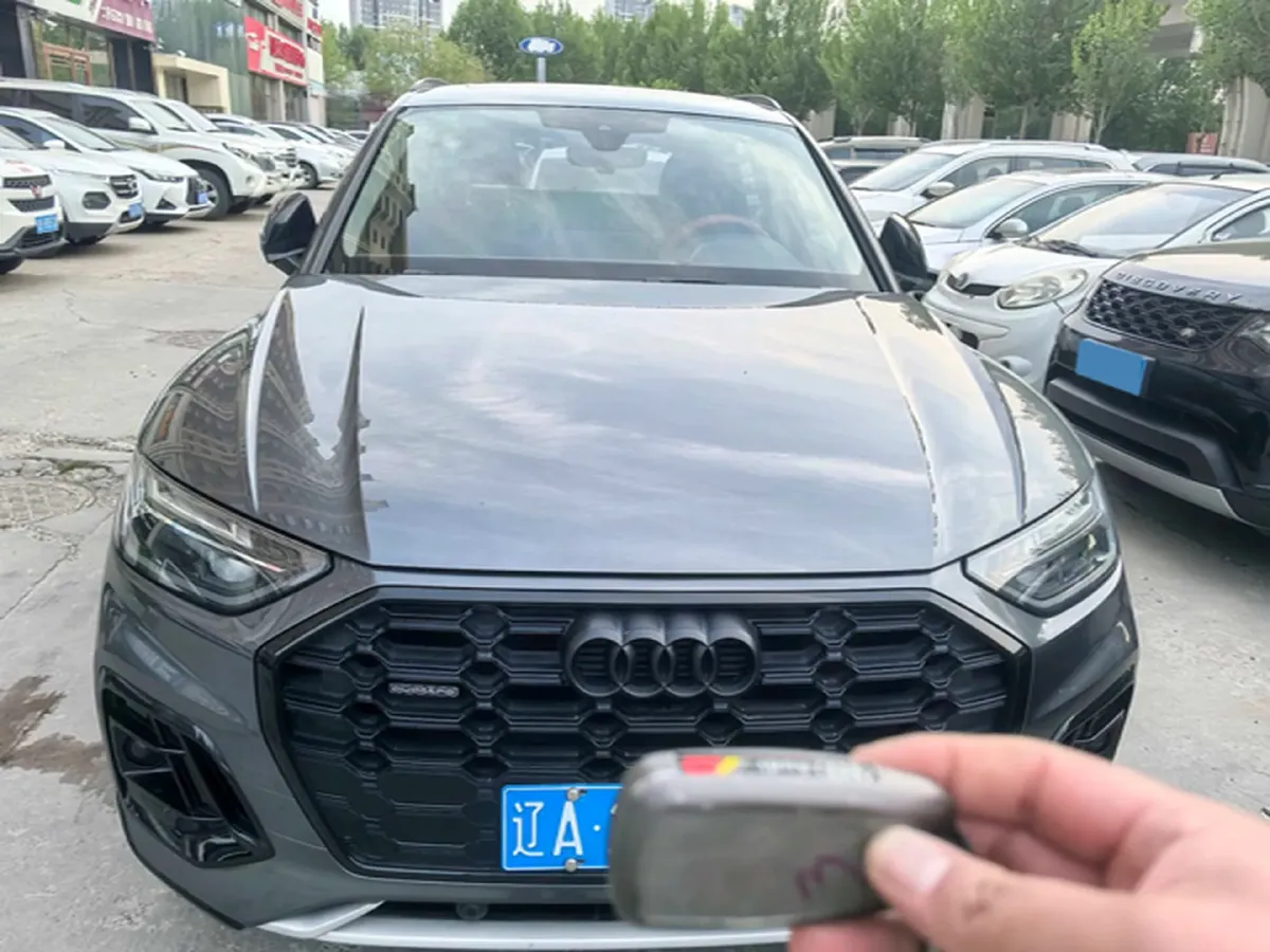 2022 Audi Q5L 2.0T 252HP L4 7DCT,autocango,china used car exporter,china ev exporter,chinese used car exporter,chinese used ev exporter