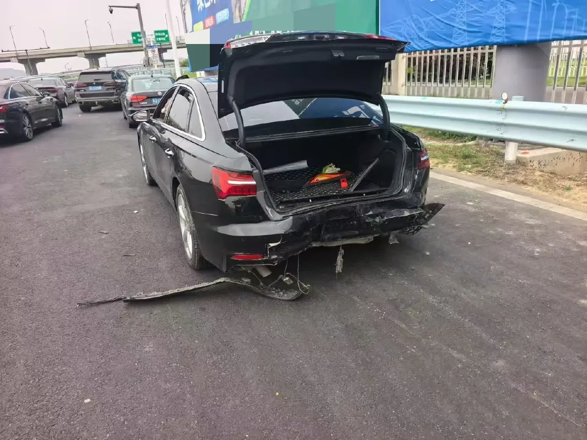 2019 Mercedes-Benz GLC Class 2.0T 245HP L4 9AT,autocango,china used car exporter,china ev exporter,chinese used car exporter,chinese used ev exporter
