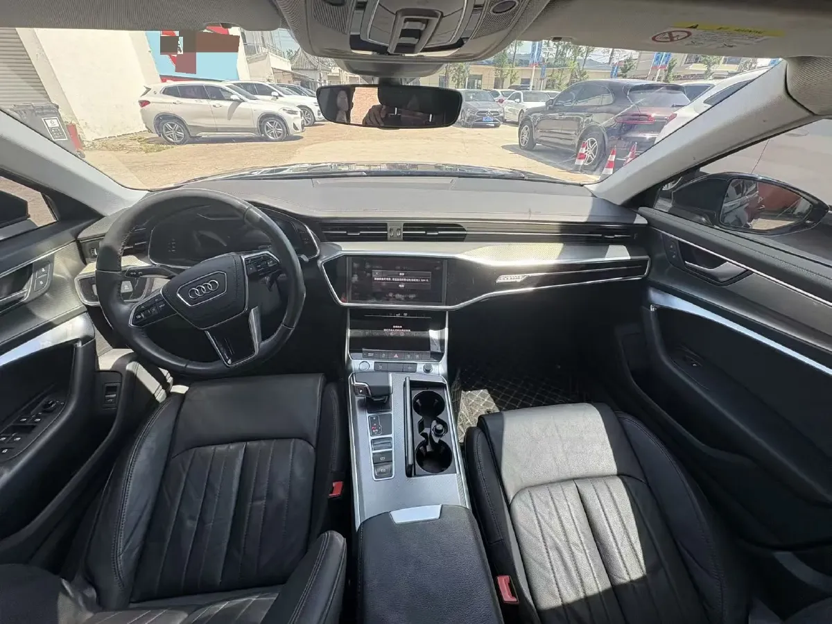 2019 Mercedes-Benz GLC Class 2.0T 245HP L4 9AT,autocango,china used car exporter,china ev exporter,chinese used car exporter,chinese used ev exporter