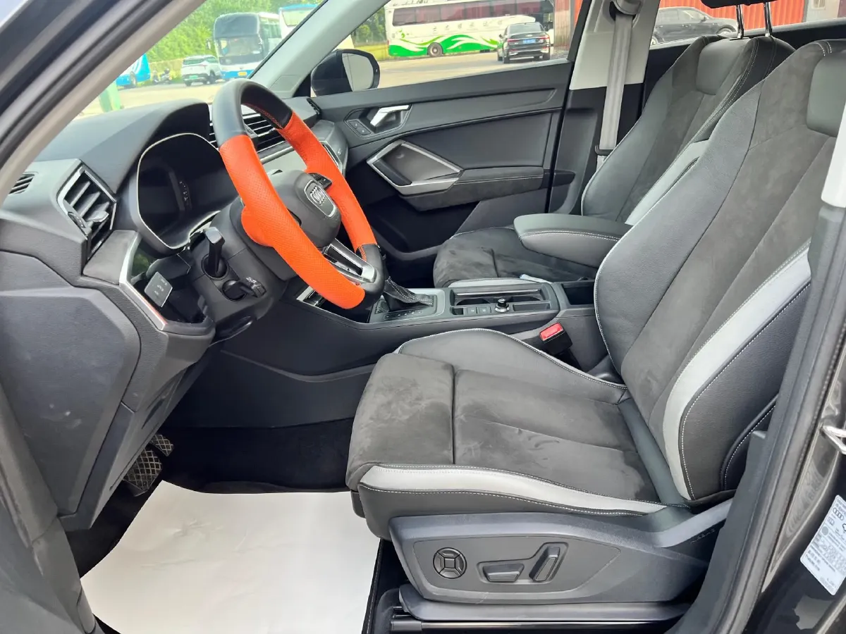 2022 Audi Q3 1.4T 150HP L4 7DCT,autocango,china used car exporter,china ev exporter,chinese used car exporter,chinese used ev exporter
