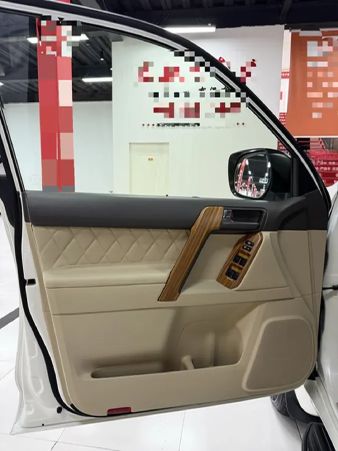 2019 Land Rover Range Rover Velar 2.0T 300HP L4 8AT,autocango,china used car exporter,china ev exporter,chinese used car exporter,chinese used ev exporter