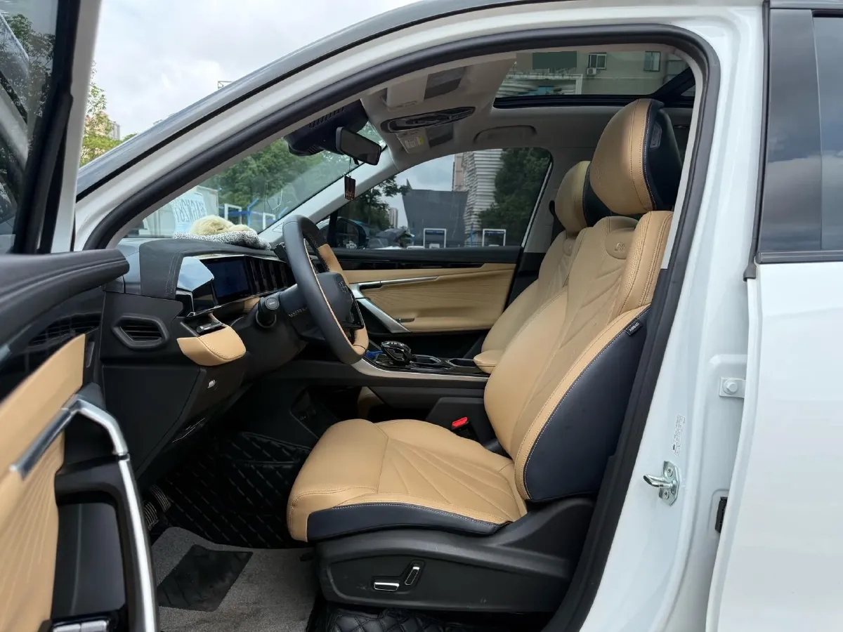 2023 Geely StarRay 1.5T 181HP L4 7DCT,autocango,china used car exporter,china ev exporter,chinese used car exporter,chinese used ev exporter