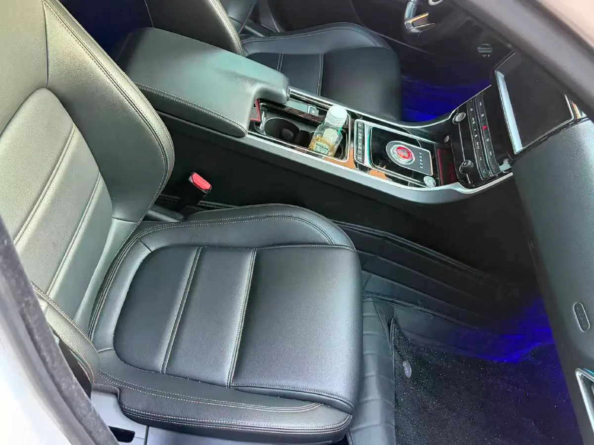 2018 Jaguar XEL 2.0T 200HP L4 8AT,autocango,china used car exporter,china ev exporter,chinese used car exporter,chinese used ev exporter