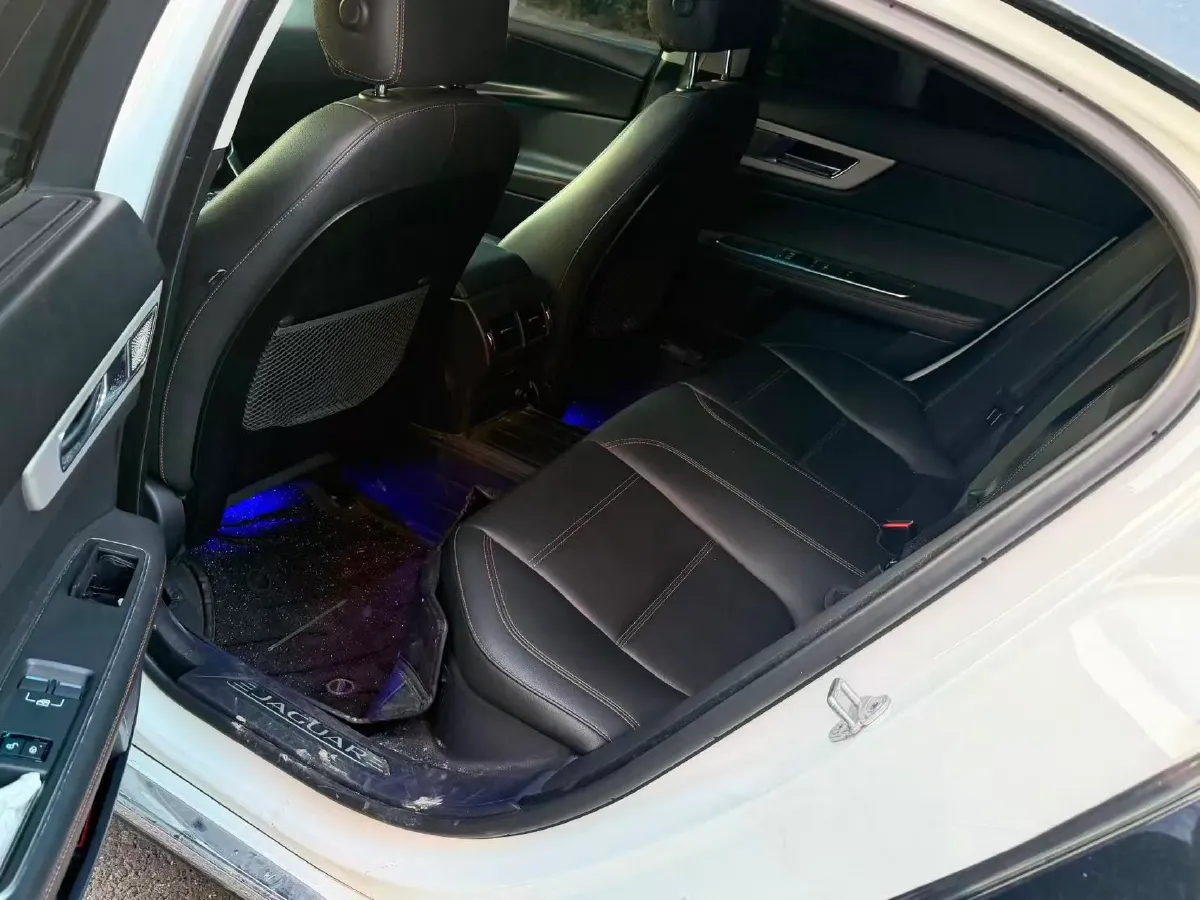 2018 Jaguar XEL 2.0T 200HP L4 8AT,autocango,china used car exporter,china ev exporter,chinese used car exporter,chinese used ev exporter