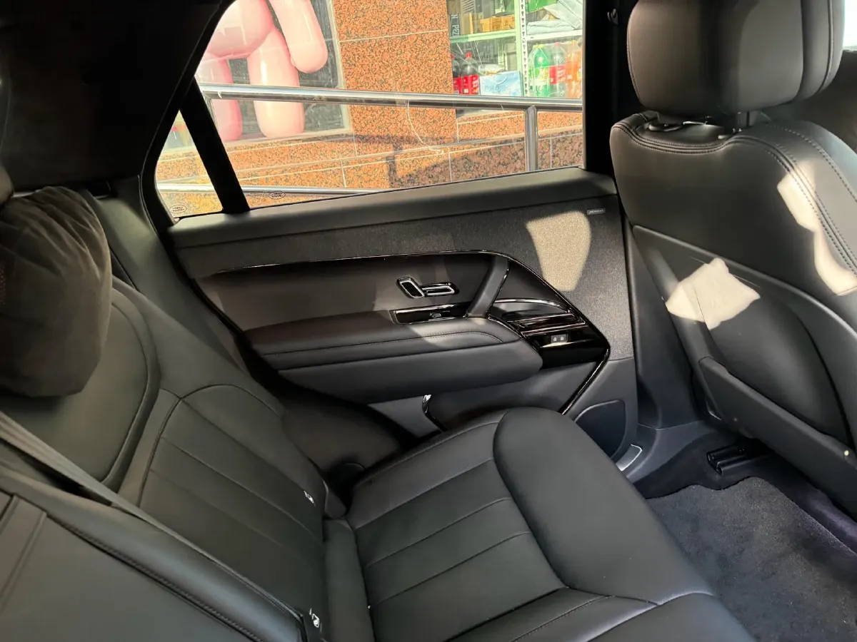 2023 Land Rover Range Rover Sport 3.0T 400HP L6 8AT,autocango,china used car exporter,china ev exporter,chinese used car exporter,chinese used ev exporter