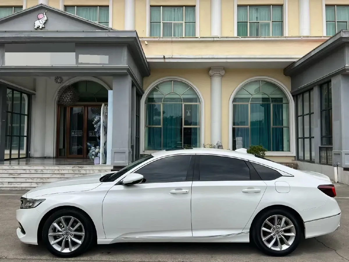 2022 Honda Accord 1.5T 194HP L4 CVT,autocango,china used car exporter,china ev exporter,chinese used car exporter,chinese used ev exporter