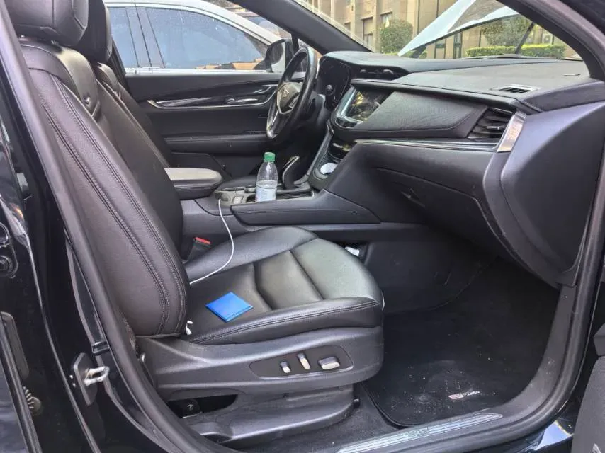 2021 Cadillac XT5 2.0T 237HP L4 9AT,autocango,china used car exporter,china ev exporter,chinese used car exporter,chinese used ev exporter