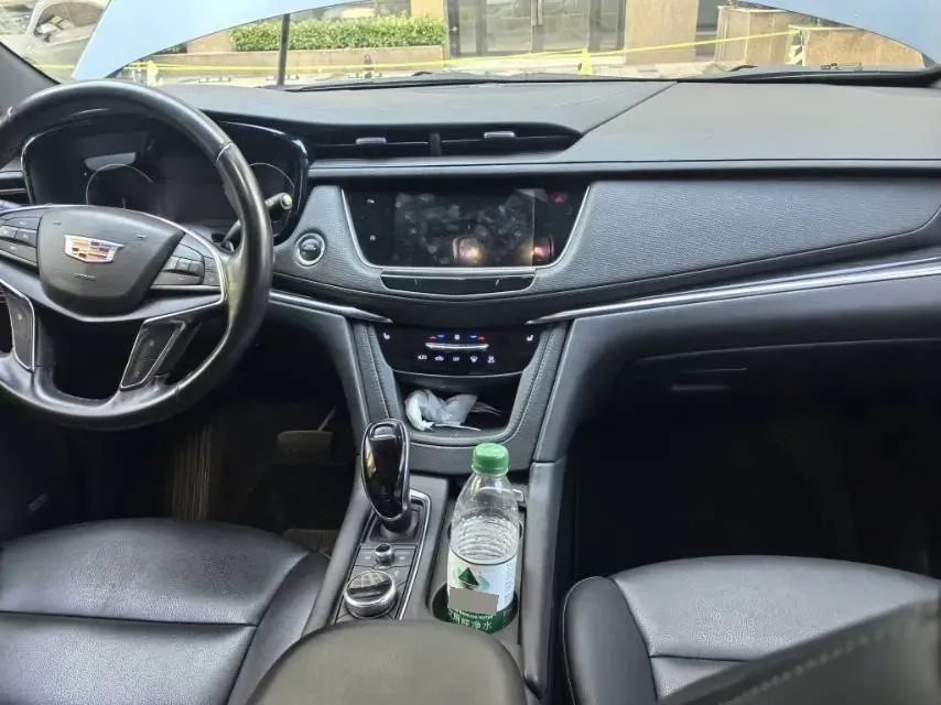2021 Cadillac XT5 2.0T 237HP L4 9AT,autocango,china used car exporter,china ev exporter,chinese used car exporter,chinese used ev exporter