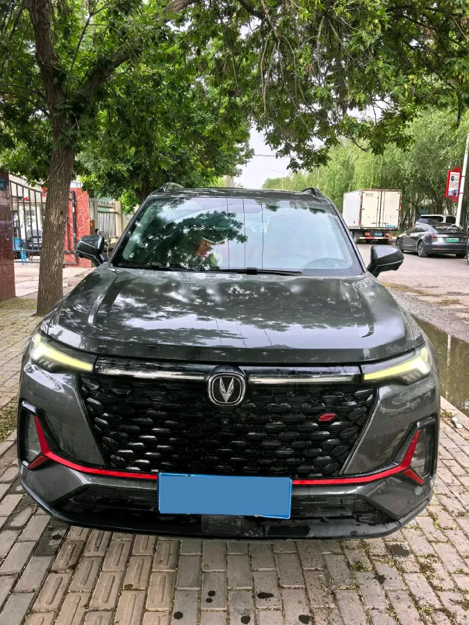 2021 ChangAn CS35 Plus 1.4T 160HP L4 7DCT,autocango,china used car exporter,china ev exporter,chinese used car exporter,chinese used ev exporter