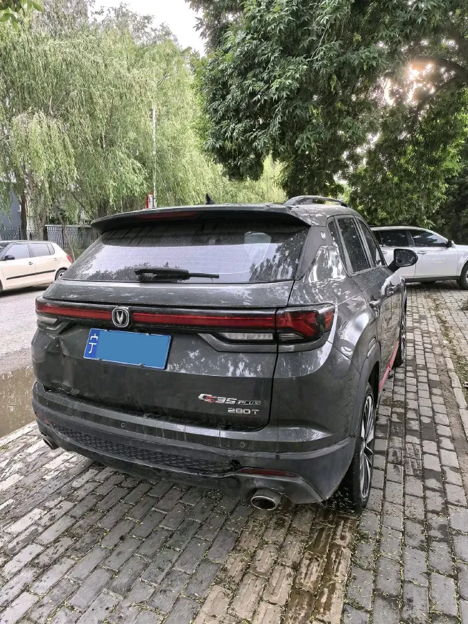 2021 ChangAn CS35 Plus 1.4T 160HP L4 7DCT,autocango,china used car exporter,china ev exporter,chinese used car exporter,chinese used ev exporter
