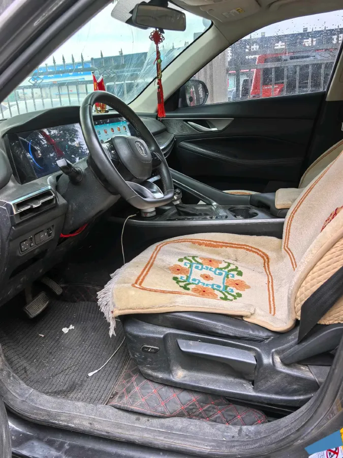 2021 ChangAn CS35 Plus 1.4T 160HP L4 7DCT,autocango,china used car exporter,china ev exporter,chinese used car exporter,chinese used ev exporter