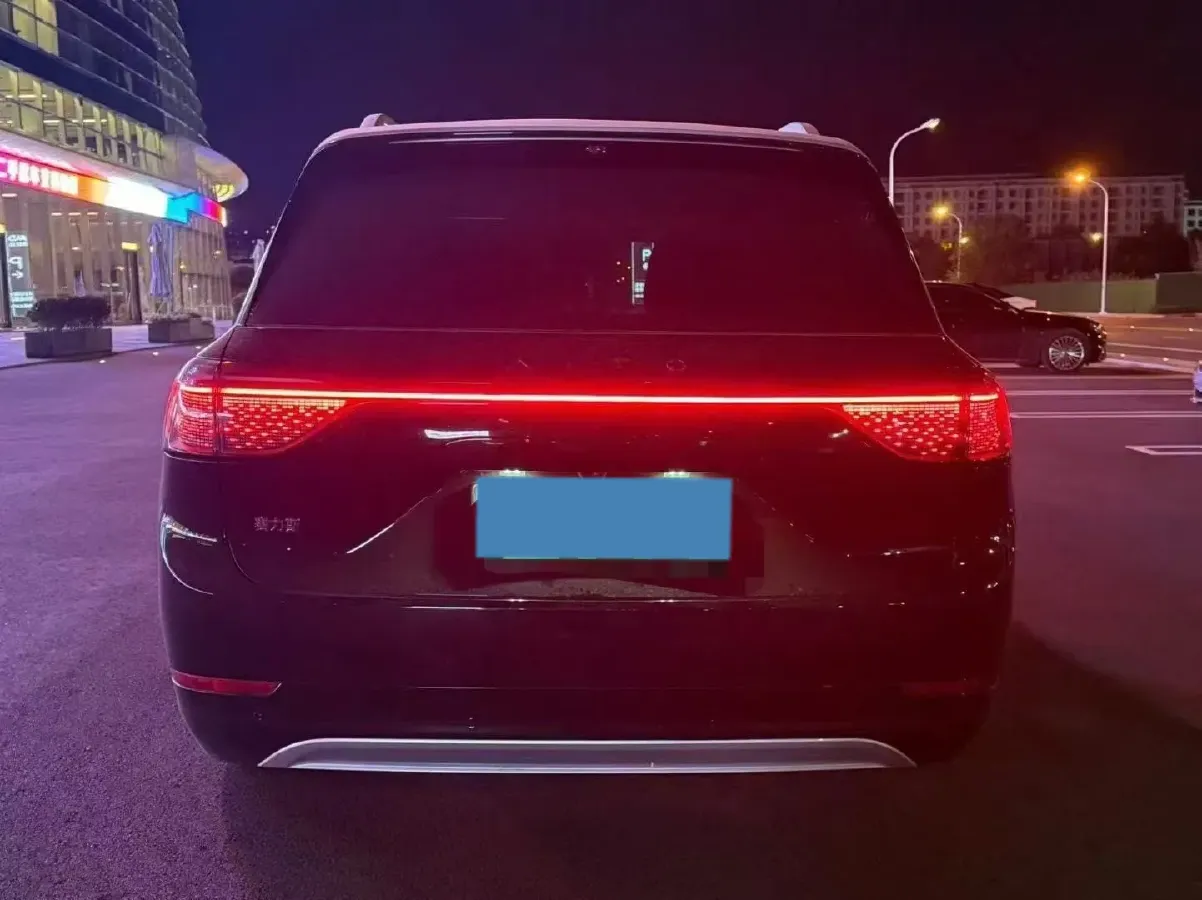 2024 AITO AITO M9 1.5T 152HP L4 REEV 42KWH,autocango,china used car exporter,china ev exporter,chinese used car exporter,chinese used ev exporter