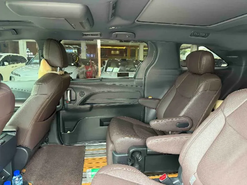 2021 Toyota Sienna 2.5L 192HP L4 E-CVT Hybrid,autocango,china used car exporter,china ev exporter,chinese used car exporter,chinese used ev exporter