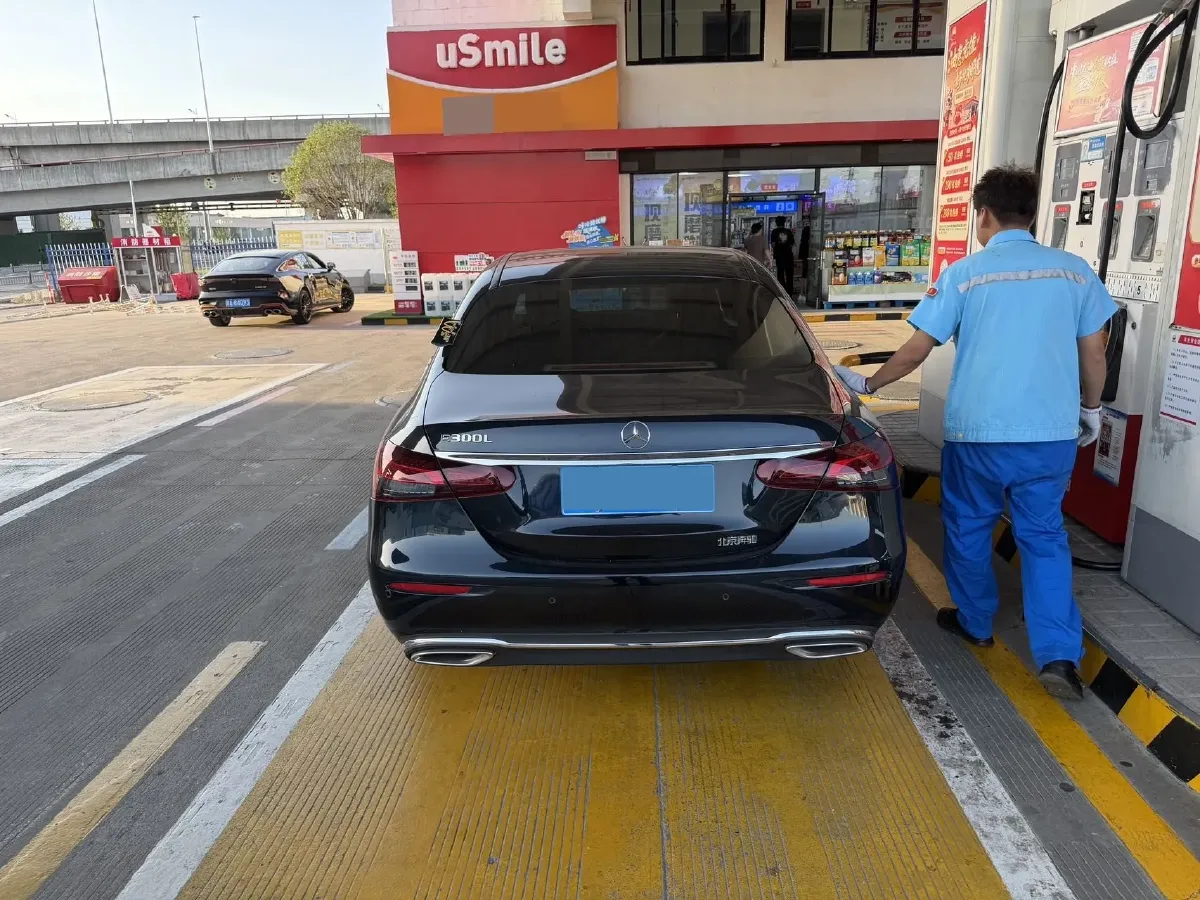 2023 Mercedes-Benz E Class 2.0T 258HP L4 9AT,autocango,china used car exporter,china ev exporter,chinese used car exporter,chinese used ev exporter