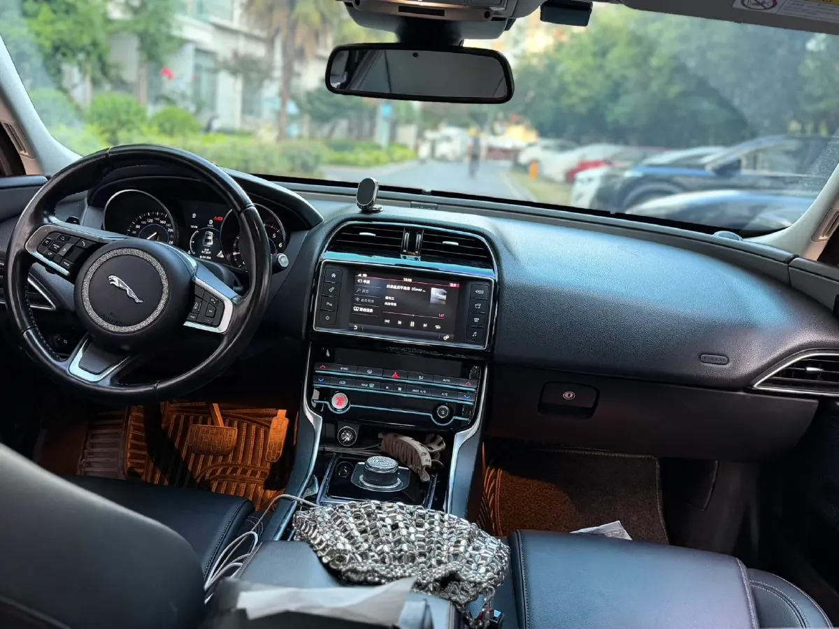 2018 Jaguar XEL 2.0T 200HP L4 8AT,autocango,china used car exporter,china ev exporter,chinese used car exporter,chinese used ev exporter
