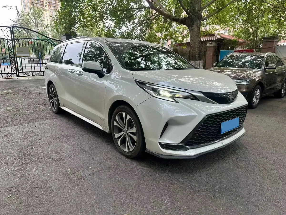 2024 Toyota Granvia 2.5L 189HP L4 E-CVT Hybrid,autocango,china used car exporter,china ev exporter,chinese used car exporter,chinese used ev exporter