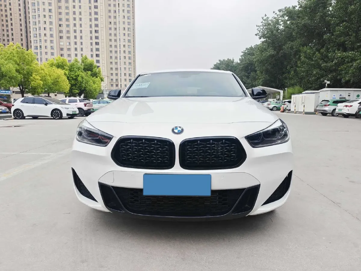 2023 BMW X2 2.0T 178HP L4 7DCT,autocango,china used car exporter,china ev exporter,chinese used car exporter,chinese used ev exporter
