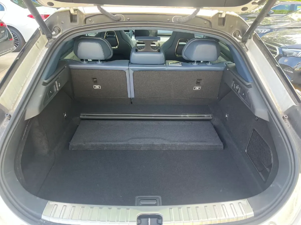 2025 Zeekr 001 BEV 100KWH,autocango,china used car exporter,china ev exporter,chinese used car exporter,chinese used ev exporter