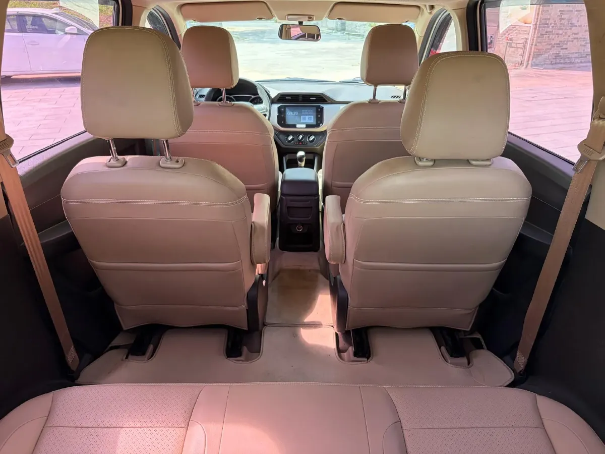 2018 WuLing HongGuang 1.5L 105HP L4 5MT,autocango,china used car exporter,china ev exporter,chinese used car exporter,chinese used ev exporter