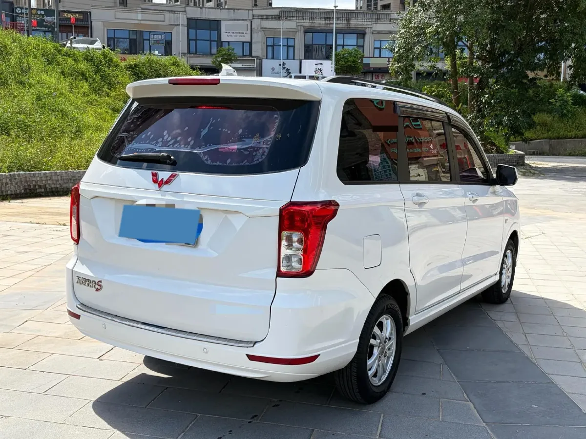 2018 WuLing HongGuang 1.5L 105HP L4 5MT,autocango,china used car exporter,china ev exporter,chinese used car exporter,chinese used ev exporter