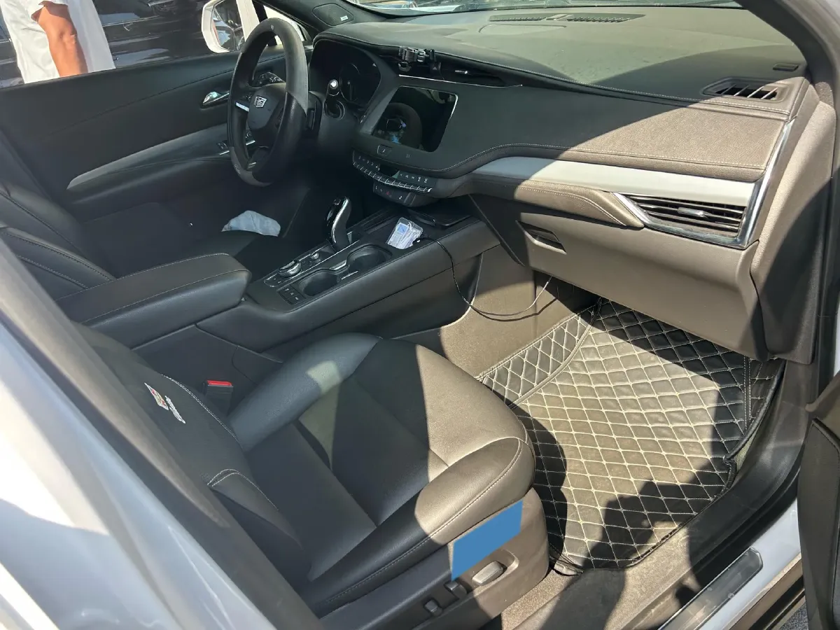 2021 Cadillac XT4 2.0T 237HP L4 9AT,autocango,china used car exporter,china ev exporter,chinese used car exporter,chinese used ev exporter