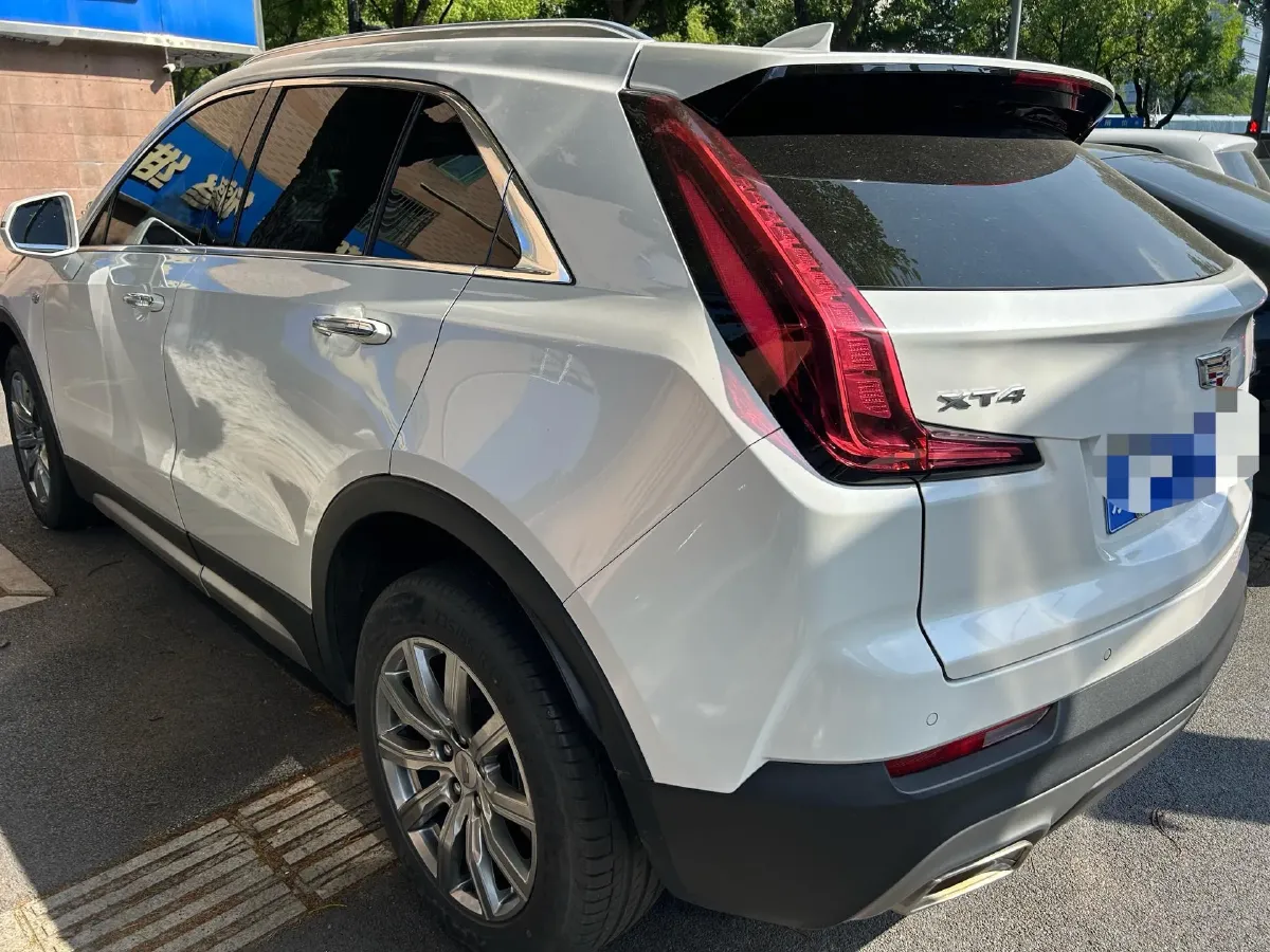 2021 Cadillac XT4 2.0T 237HP L4 9AT,autocango,china used car exporter,china ev exporter,chinese used car exporter,chinese used ev exporter