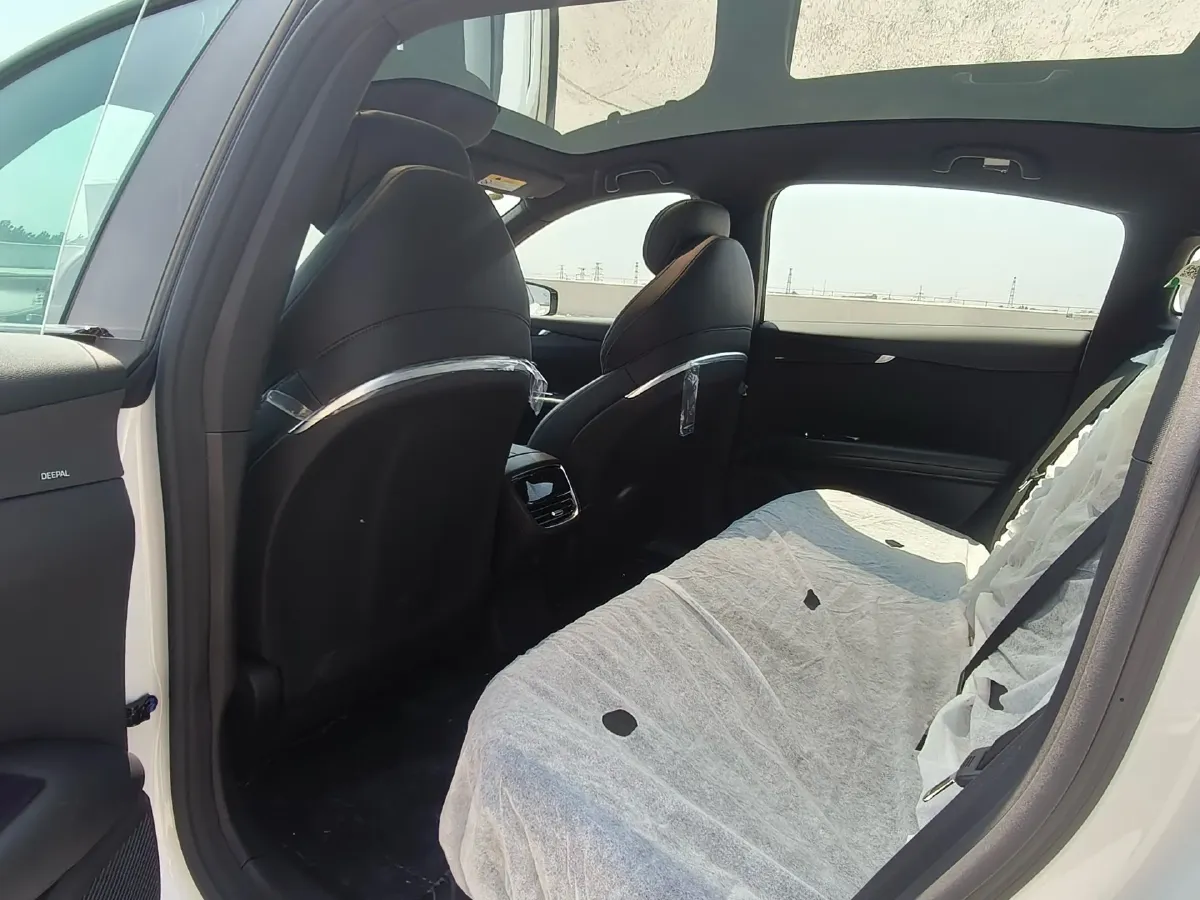 2024 Deepal L07 1.5L 98HP L4 REEV 28.39KWH,autocango,china used car exporter,china ev exporter,chinese used car exporter,chinese used ev exporter