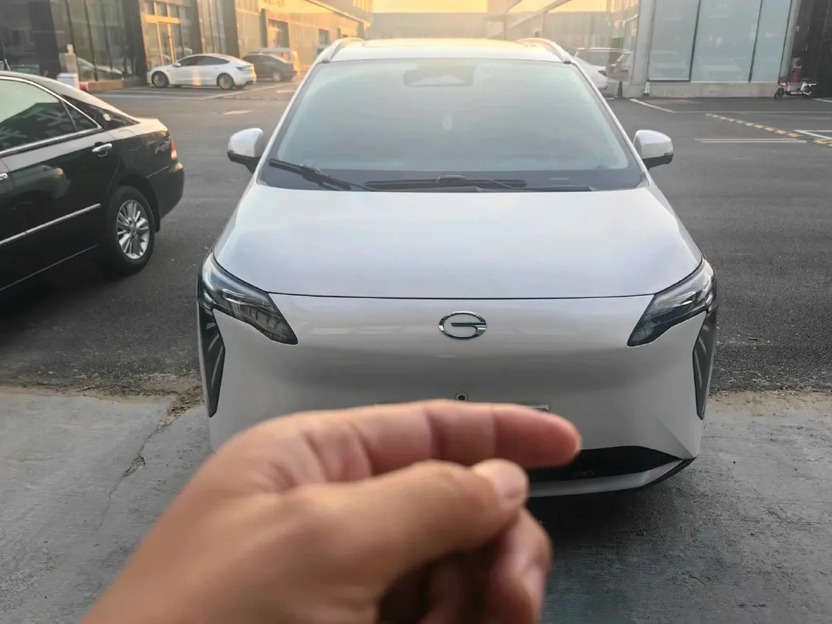 2023 MAXUS Interstellar 2.0T 143HP L4 6AT,autocango,china used car exporter,china ev exporter,chinese used car exporter,chinese used ev exporter