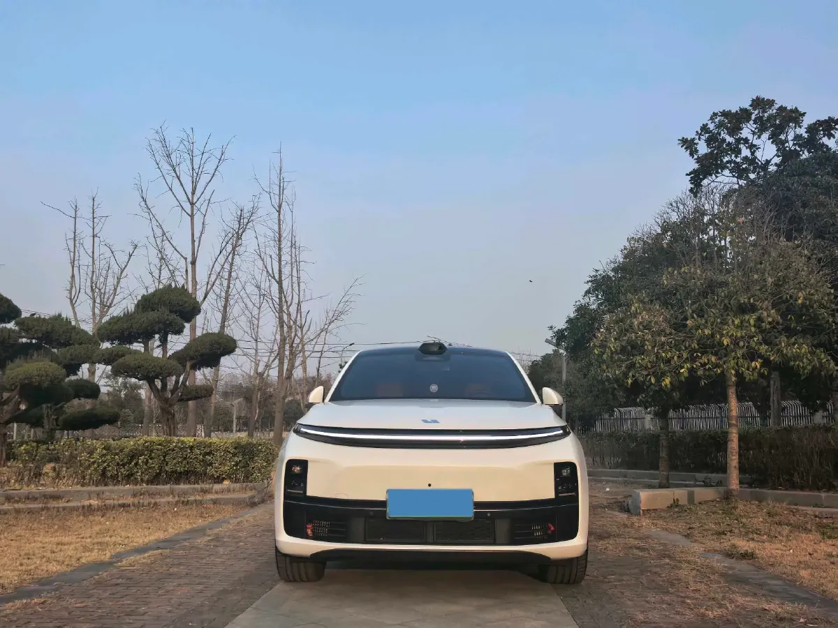 2024 Li L8 Range Extended 154HP REEV 42.8KWH,autocango,china used car exporter,china ev exporter,chinese used car exporter,chinese used ev exporter