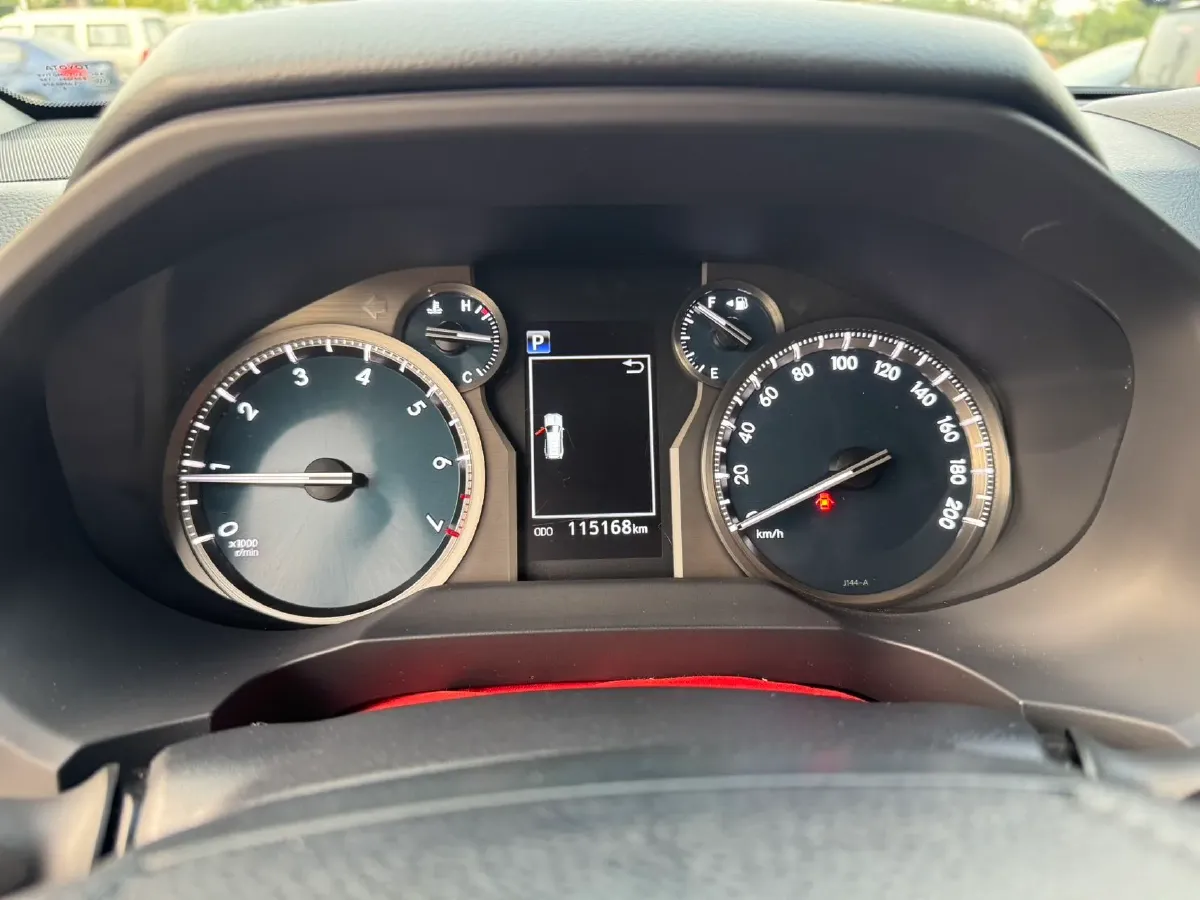 2018 Land Rover Discovery Sport 2.0T 241HP L4 9AT,autocango,china used car exporter,china ev exporter,chinese used car exporter,chinese used ev exporter