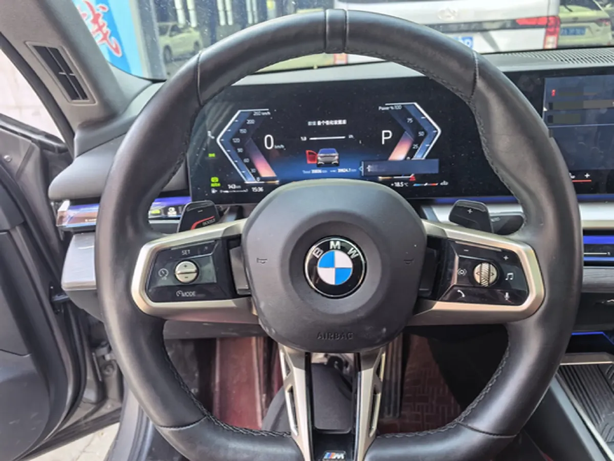 2024 BMW 5 Series 2.0T 258HP L4 8AT,autocango,china used car exporter,china ev exporter,chinese used car exporter,chinese used ev exporter