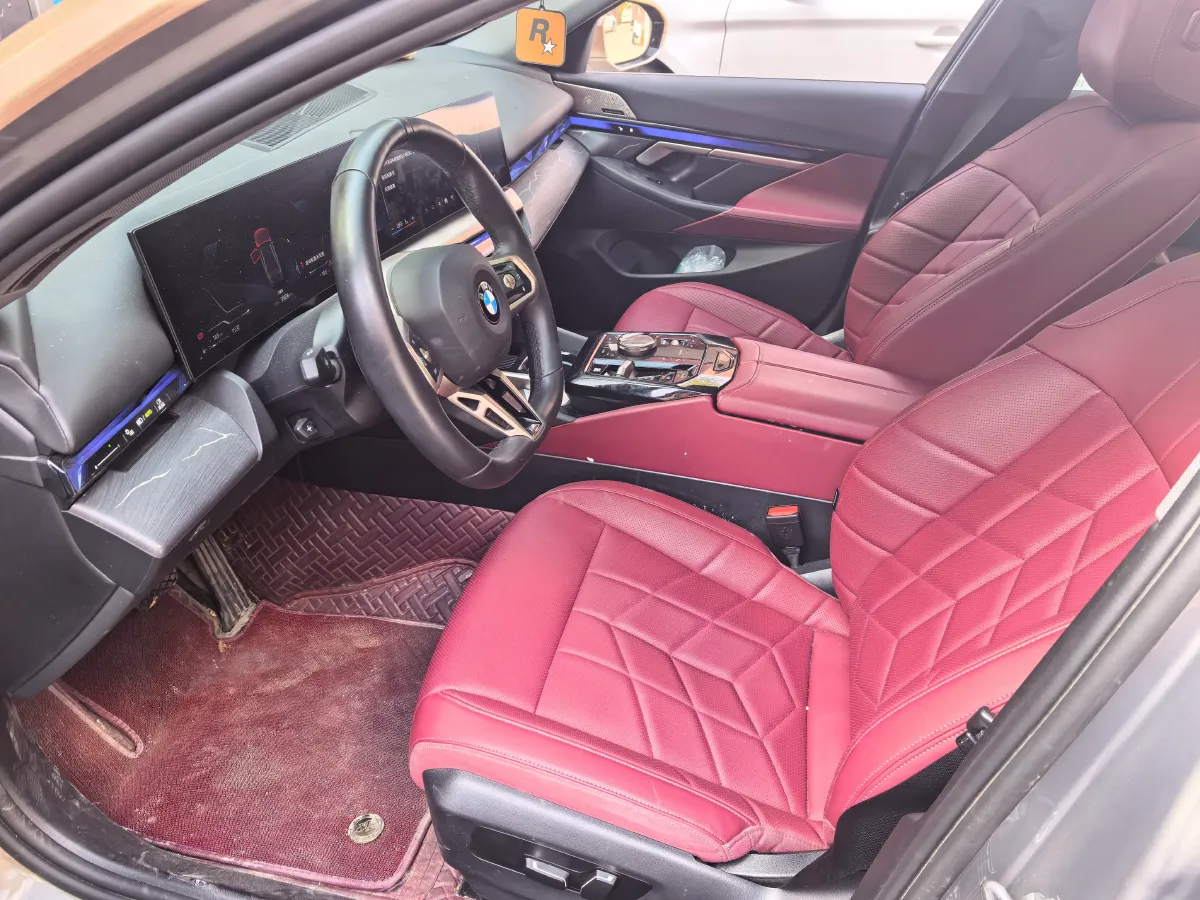 2024 BMW 5 Series 2.0T 258HP L4 8AT,autocango,china used car exporter,china ev exporter,chinese used car exporter,chinese used ev exporter